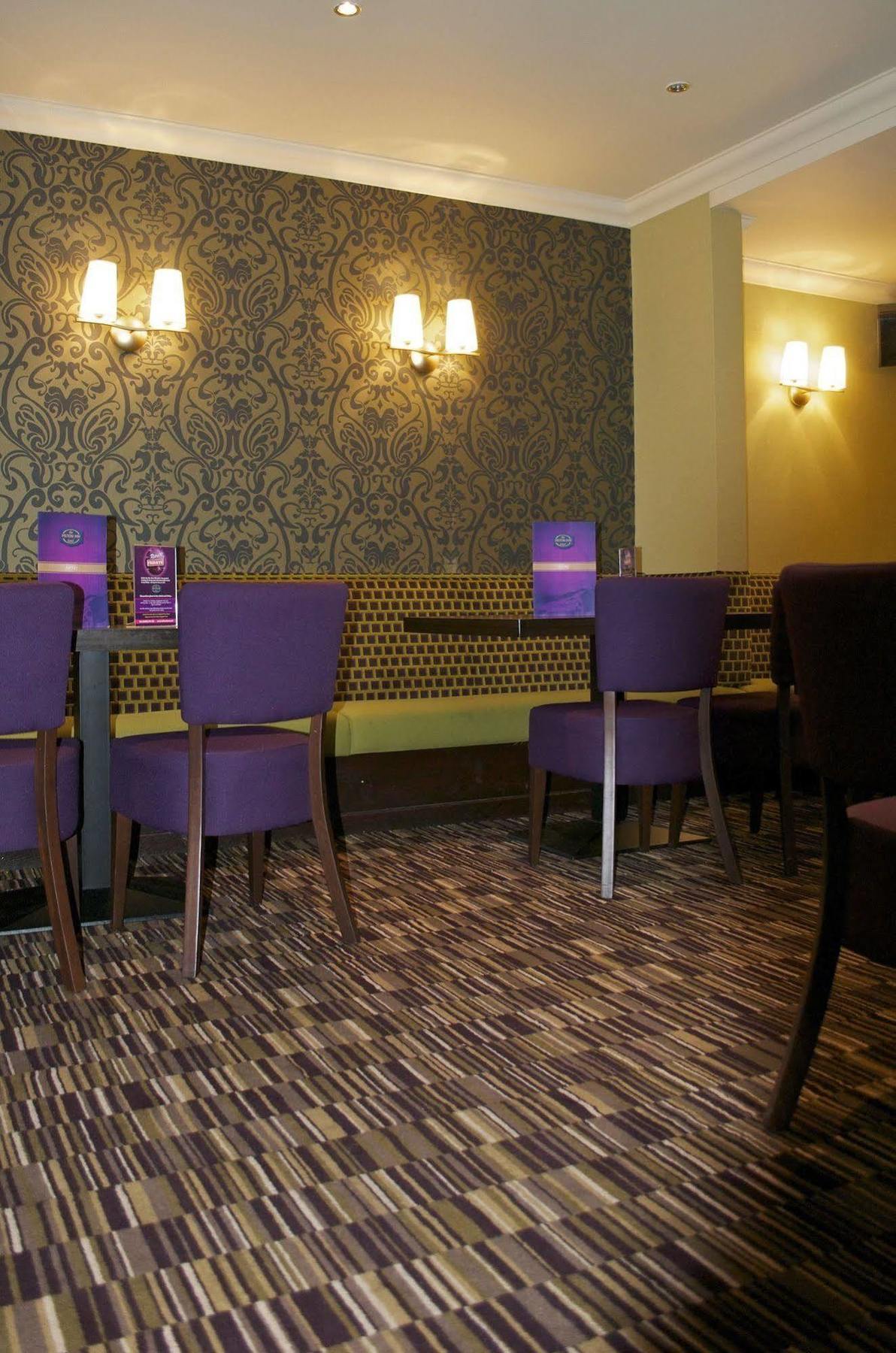 Lochway Hotel Dumbarton Bagian luar foto